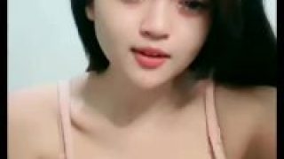 Vee Kanjeng Ratu Cantik Bergoyang HOT!