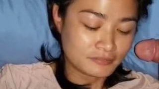 Minta Ayang nyepong lagi Tidur di Kamar