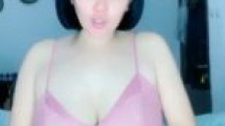 Tante Viona payudara jumbo uting nongol