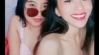 Duo gadis bening kimcil live bar-bar