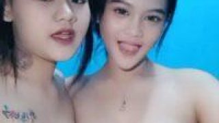 Zahraa dan temennya pamer toket joget hot