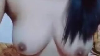 Meremas Susu Nenen Sendiri MangoLive