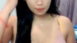 Juliet tampil sexy menggoda MangoLive