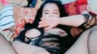 Memek becek kak Dara