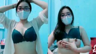 REAL! Julia Hot uting nenen bulat mulus