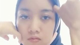 Nina Ukhti Lepas Hijab Colmek Basah