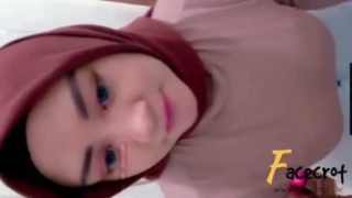 Hijabers Cantik Nakal Face Crot