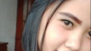 Miaa Colok Memek Becek Ngangkang bikin Sange