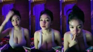 Host Cantik Susu Montok Bikin Pascol Kepo