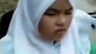 SMP Mesum Berhijab Tapi Bejad