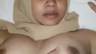 Video Ngentot Tante Hijab Montok