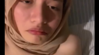 Jilbab Cantik Mulus Sange Berat on Top Bokep Viral