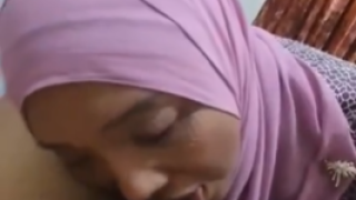 Video Bokep Ibu Guru Jilbab Ungu